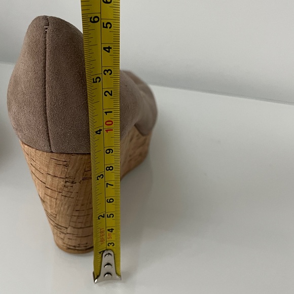 Stuart Weitzman Anna Peep Toe Suede Cork Wedge Heels in Beige Tan 8 - Picture 10 of 10